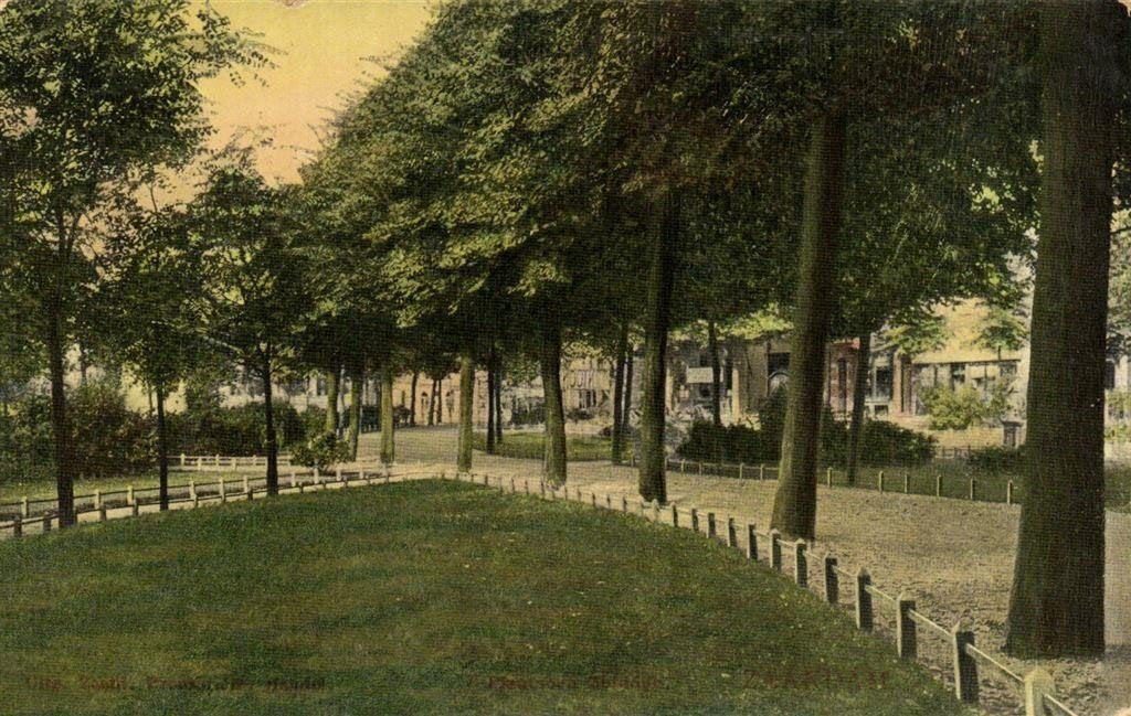 Plantsoen Zuiddijk. Zaandam. - niet gelopen, Ophalen of Verzenden, 1920 tot 1940, Ongelopen, Noord-Holland