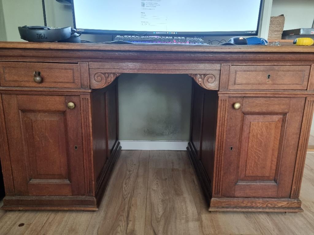 Bureau!, Ophalen