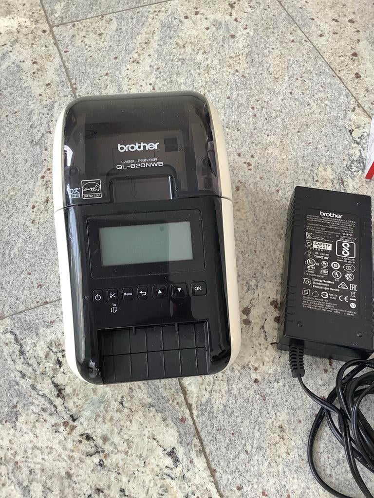 Brother QL-820NWB labelprinter met extra labels, Computers en Software, Labelprinters, Ophalen of Verzenden, Zo goed als nieuw