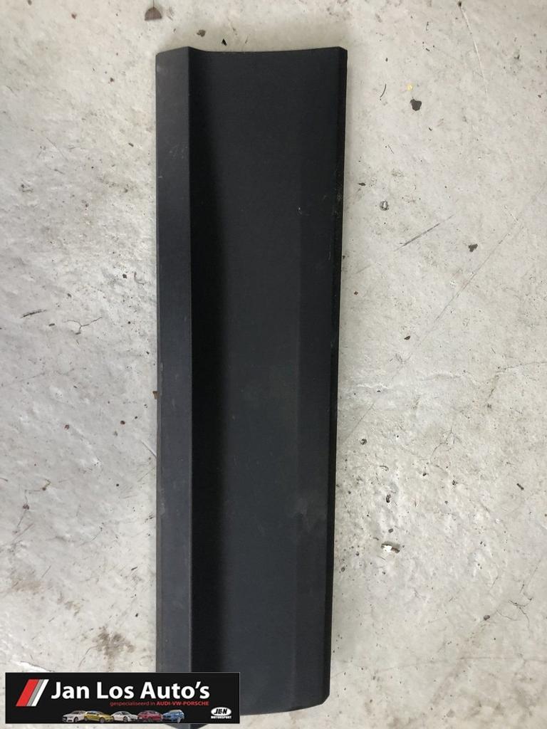Audi Q2 81a GAG portierlijst onder rechtsachter, Gebruikt, -, -, Rechts