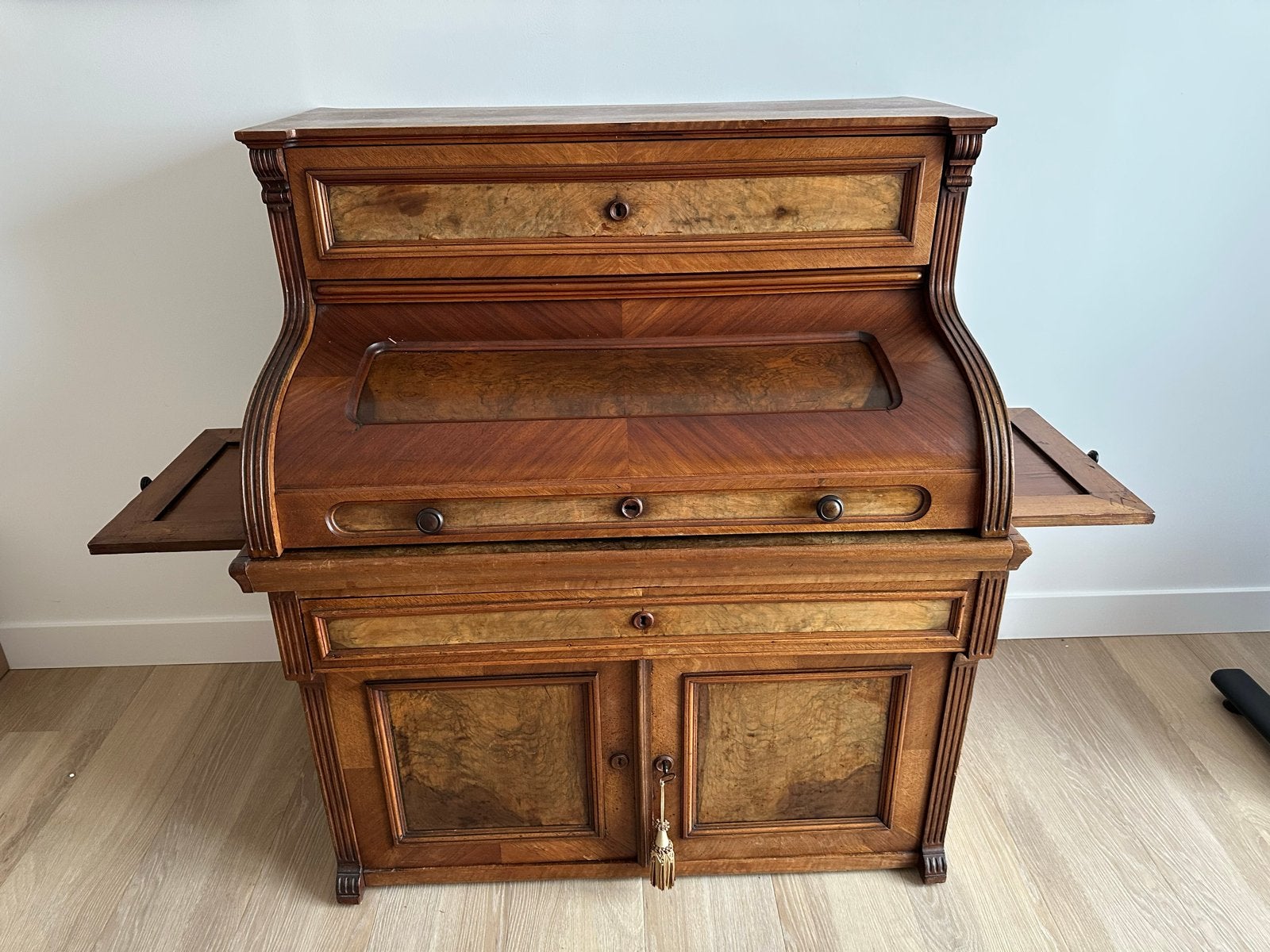 Antiek secretaire bureau met rolluik en lades, Ophalen