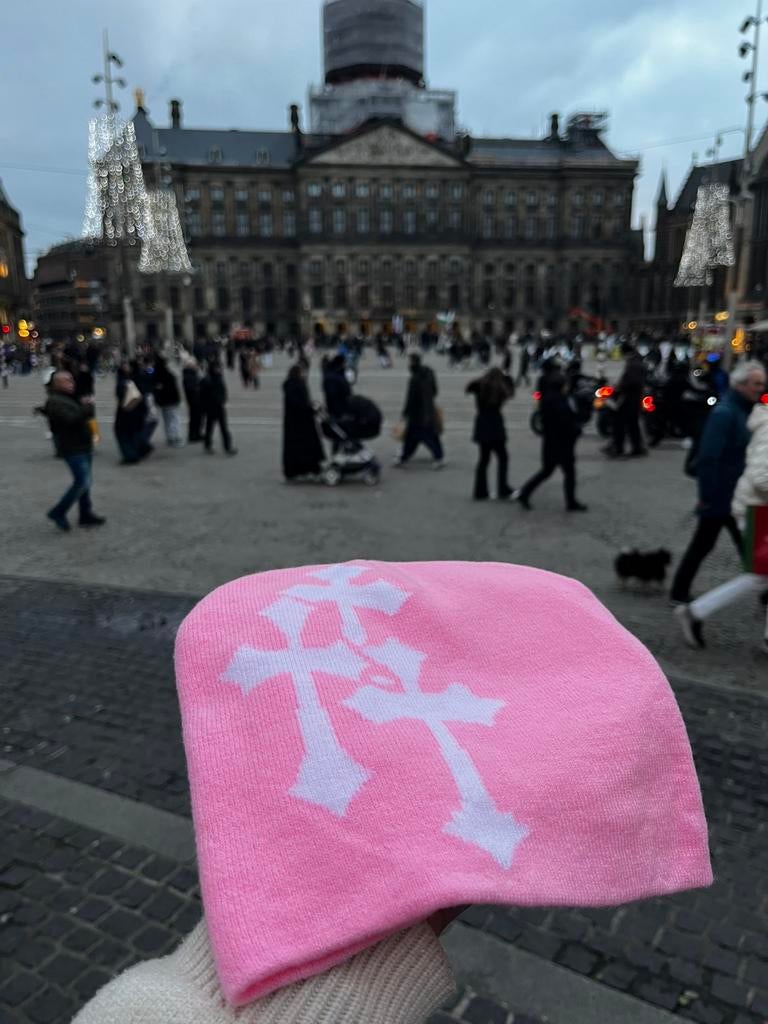 Trending Beanie – [Roze Kruis Design] – €5, Ophalen of Verzenden, Nieuw, Muts