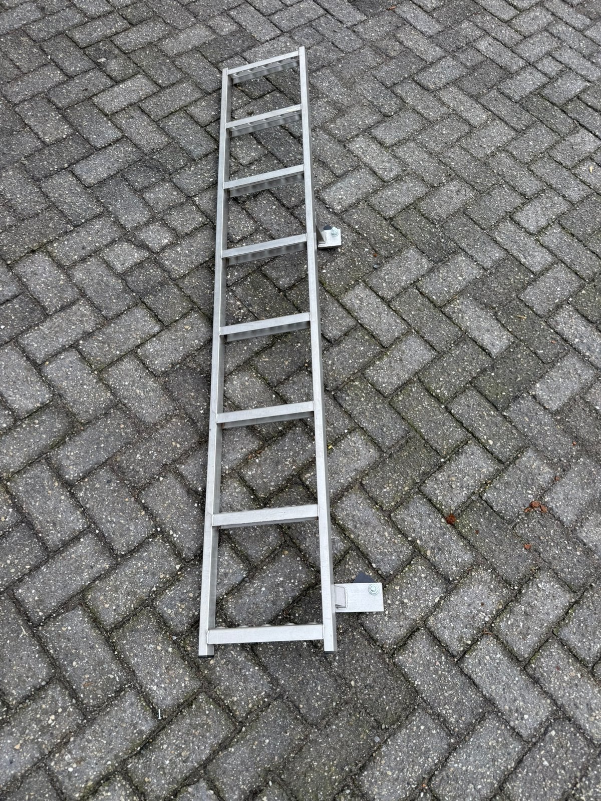 Deurladder Mercedes Sprinter scharnier montage 180 graden, Ophalen, Zo goed als nieuw