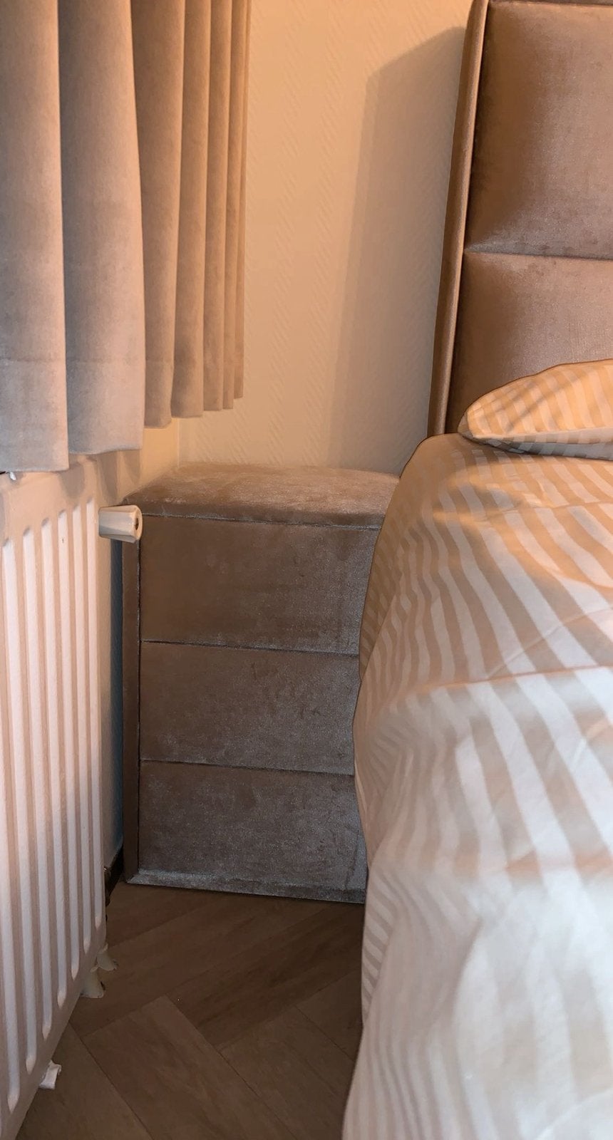 Luxe velvet nachtkastje (1x)
