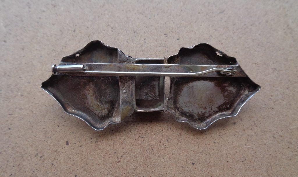 zilveren broche van een bijbelslot [1043], Verzenden, Zilver, Broche