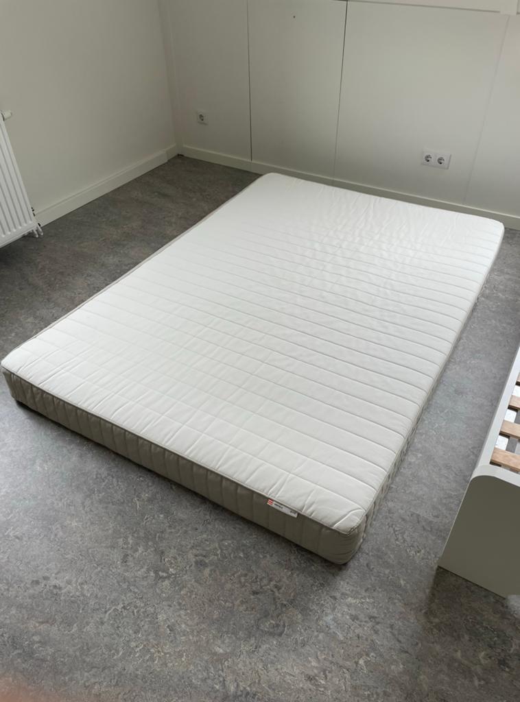 Nieuwstaat IKEA HAFSLÖ Matras 140x200 cm, Huis en Inrichting, Slaapkamer | Matrassen en Bedbodems, Ophalen, Zo goed als nieuw