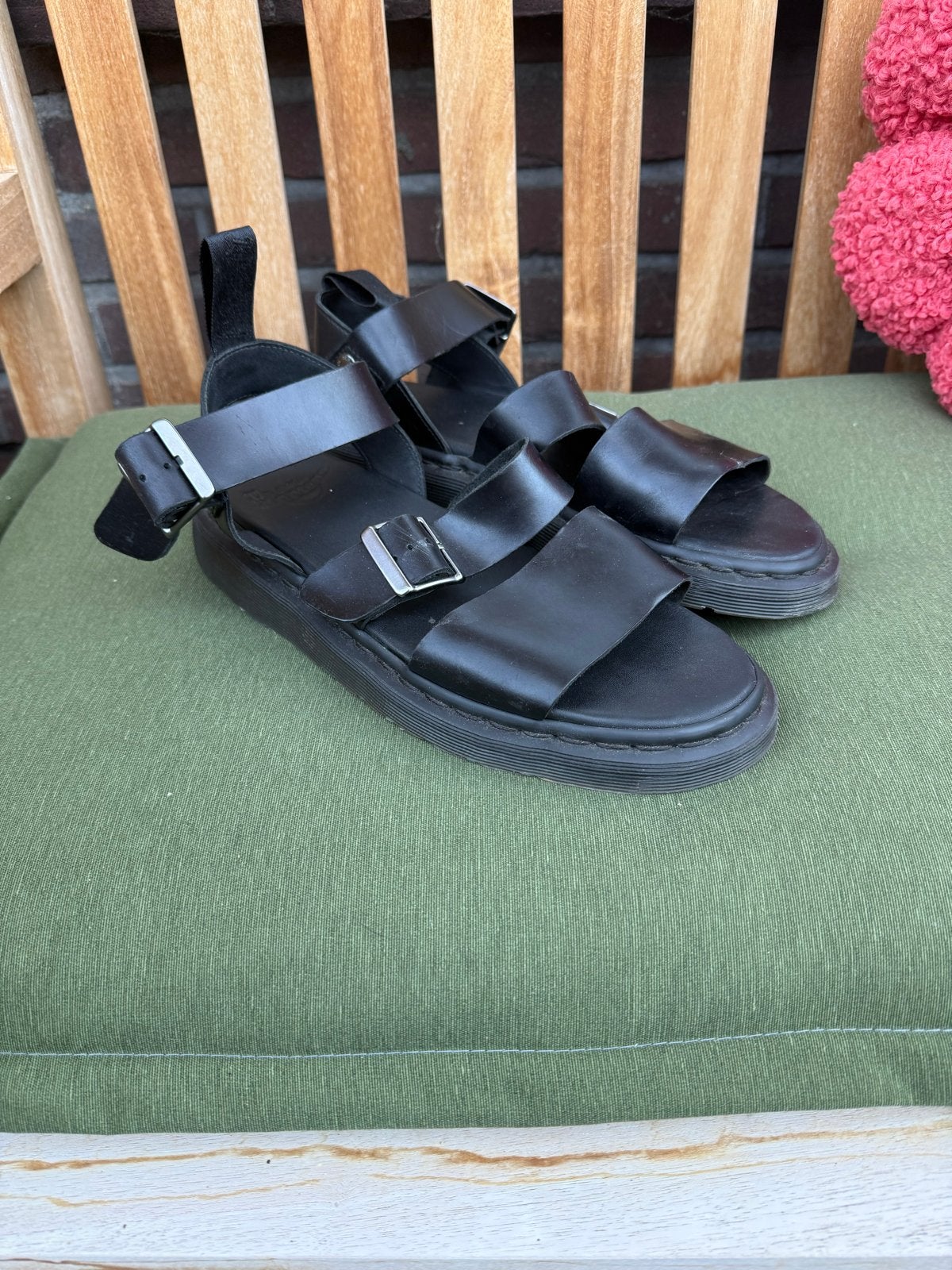Dr. Martens sandalen zwart dames mt 42 (vallen klein), Kleding | Dames, Schoenen, Ophalen, Zo goed als nieuw, Zwart, Sandalen of Muiltjes