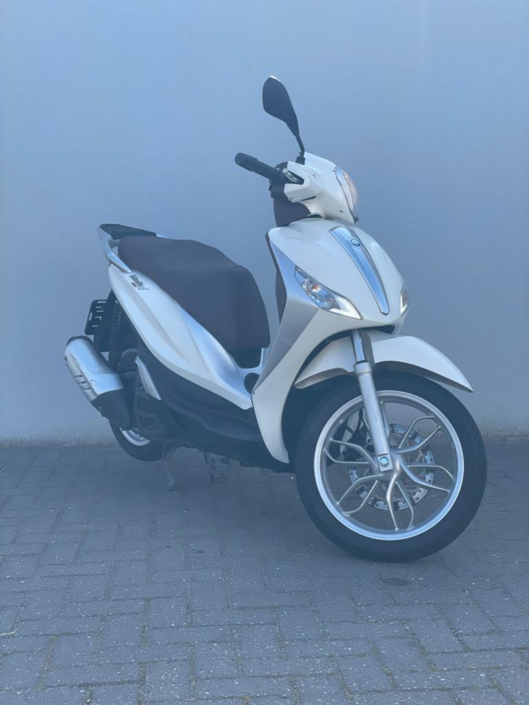 Piaggio Medley ABS, Ophalen, Overige modellen, Maximaal 45 km/u, Zo goed als nieuw