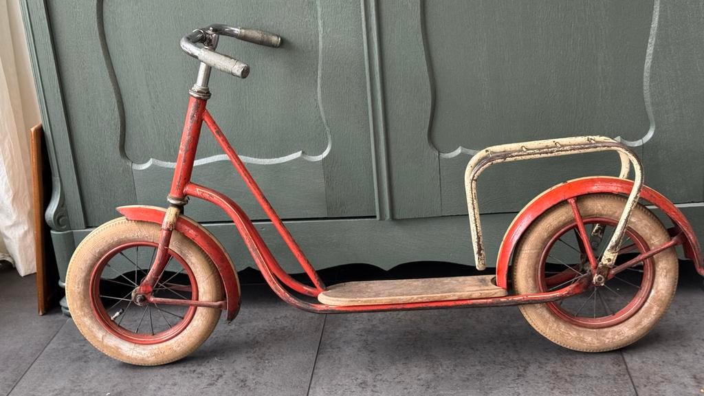 Oldtimer rode step met beige banden, Ophalen, Gebruikt, Gewone step
