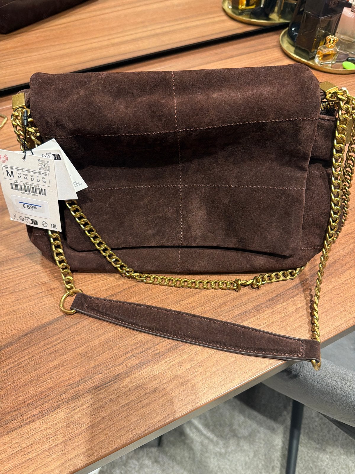 NIEUW: Zara suède schoudertas bruin met gouden ketting, Ophalen, Nieuw, Bruin, Schoudertasje