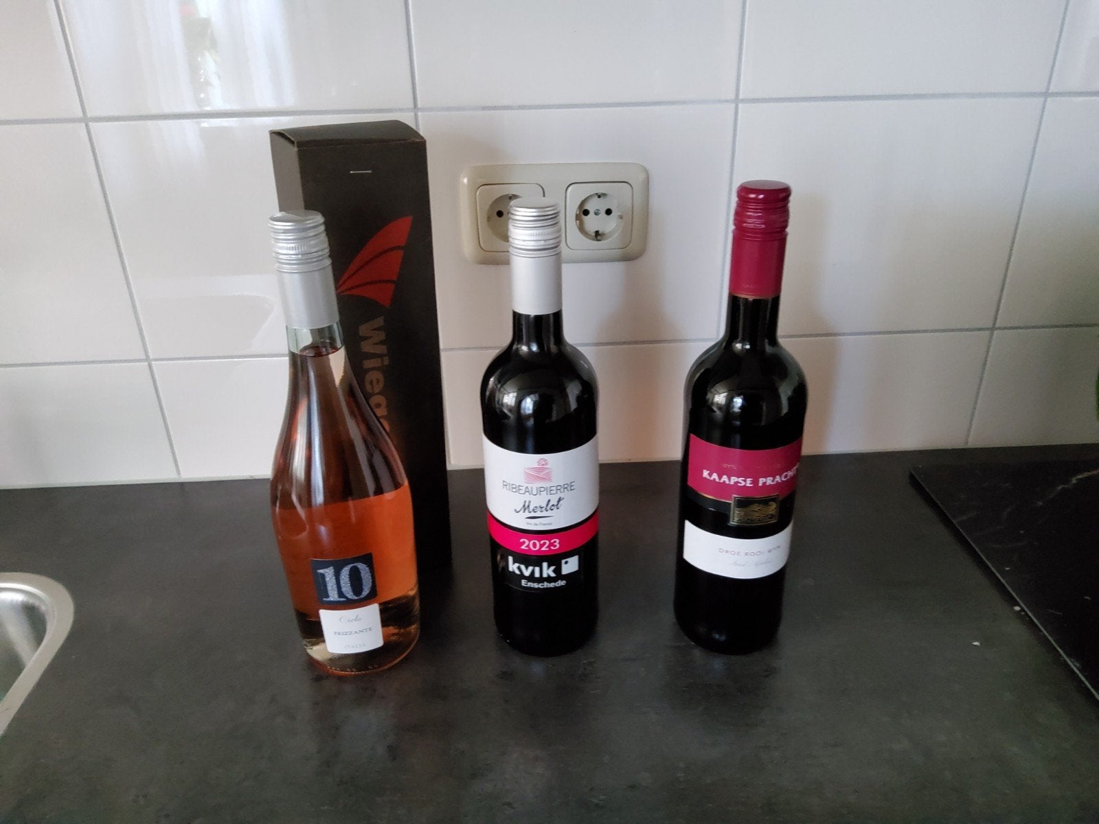 3 flessen wijn Rosé, Merlot en Kaapse Pracht, Ophalen, Nieuw, Frankrijk, Rode wijn