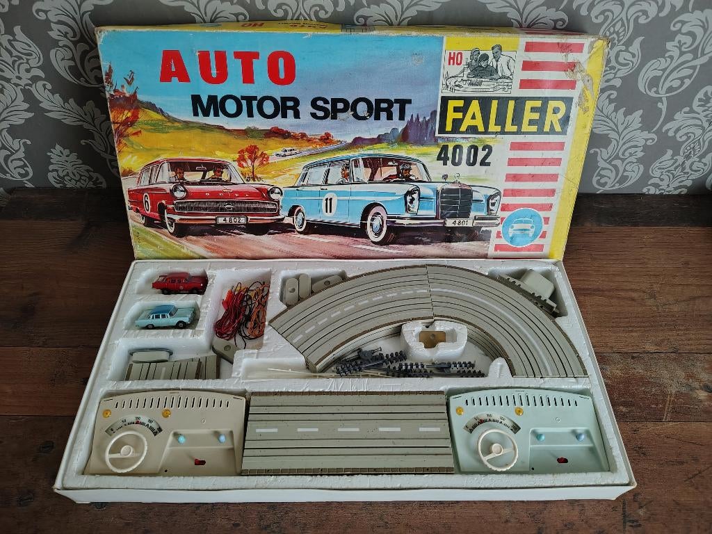 Racebaan 4002/ Opel Kapitan/ Mercedes 220 / Faller AMS, Kinderen en Baby's, Speelgoed | Racebanen, Verzenden, Gebruikt, Elektrisch