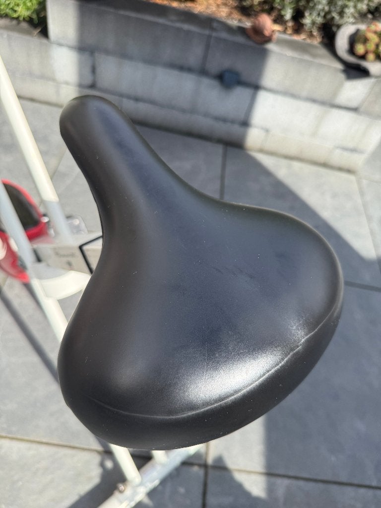 Foto 9 van hometrainer, opklapbaar en verrijdbaar (ruimtebesparend)