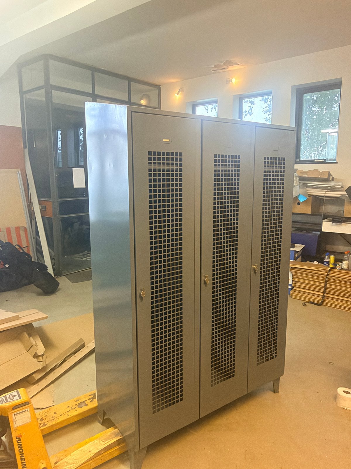 Lockerroom kast uit oude fabriek 150 cm x 50cm x 195cm, Huis en Inrichting, Ophalen, Gebruikt