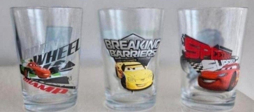 Drie glazen Cars, Ophalen of Verzenden, Zo goed als nieuw, Frisdrankglas
