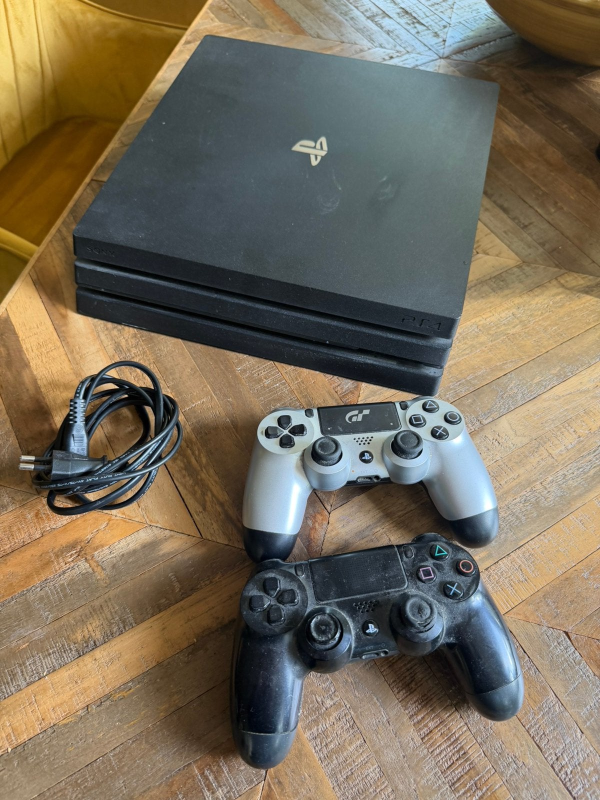 PS4 Playstation 4 met 2 controllers, Met 2 controllers, Ophalen of Verzenden, Original, 500 GB