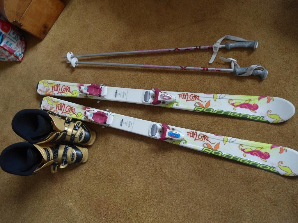 Kinder skies Rossignol met schoenen en stokken, Sport en Fitness, Skiën en Langlaufen, Gebruikt, 100 tot 140 cm, Rossignol, Ophalen of Verzenden