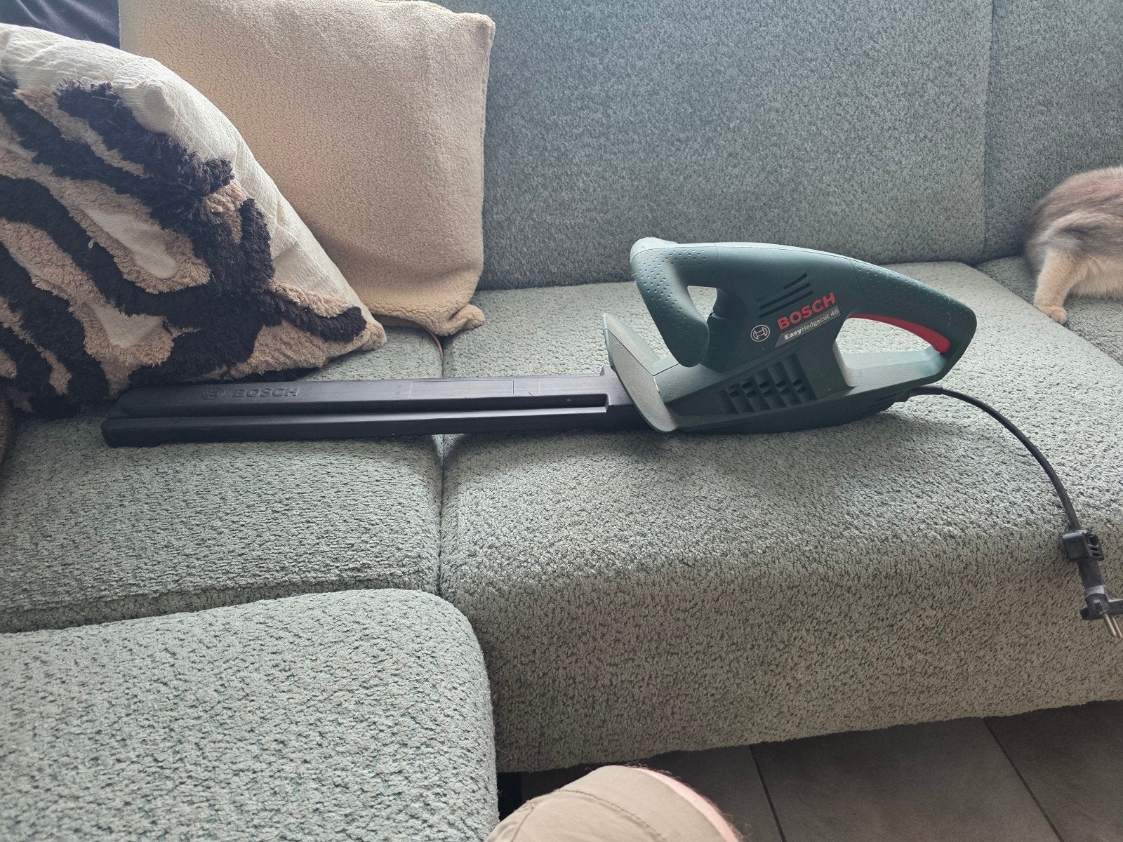 Bosch EasyHedgecut 46 Heggenschaar, Tuin en Terras, Heggenscharen, Ophalen of Verzenden, Zo goed als nieuw, Elektrisch