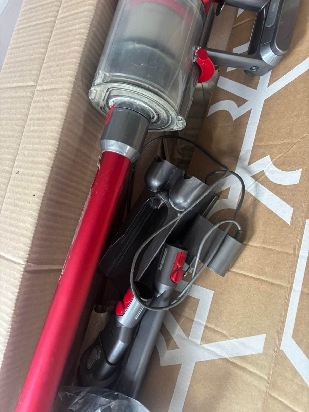 Dyson V10 animal met extra gloednieuwe batterij, Ophalen of Verzenden, Gebruikt, Steelstofzuiger, Dyson