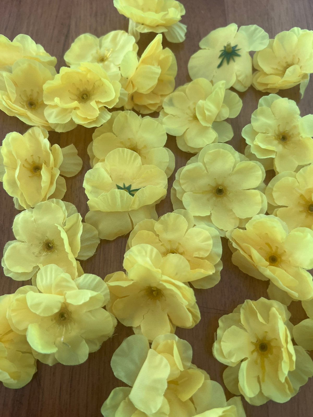 25 Gele Perzikbloesem Bloemetjes - 5cm -, Ophalen of Verzenden, Nieuw