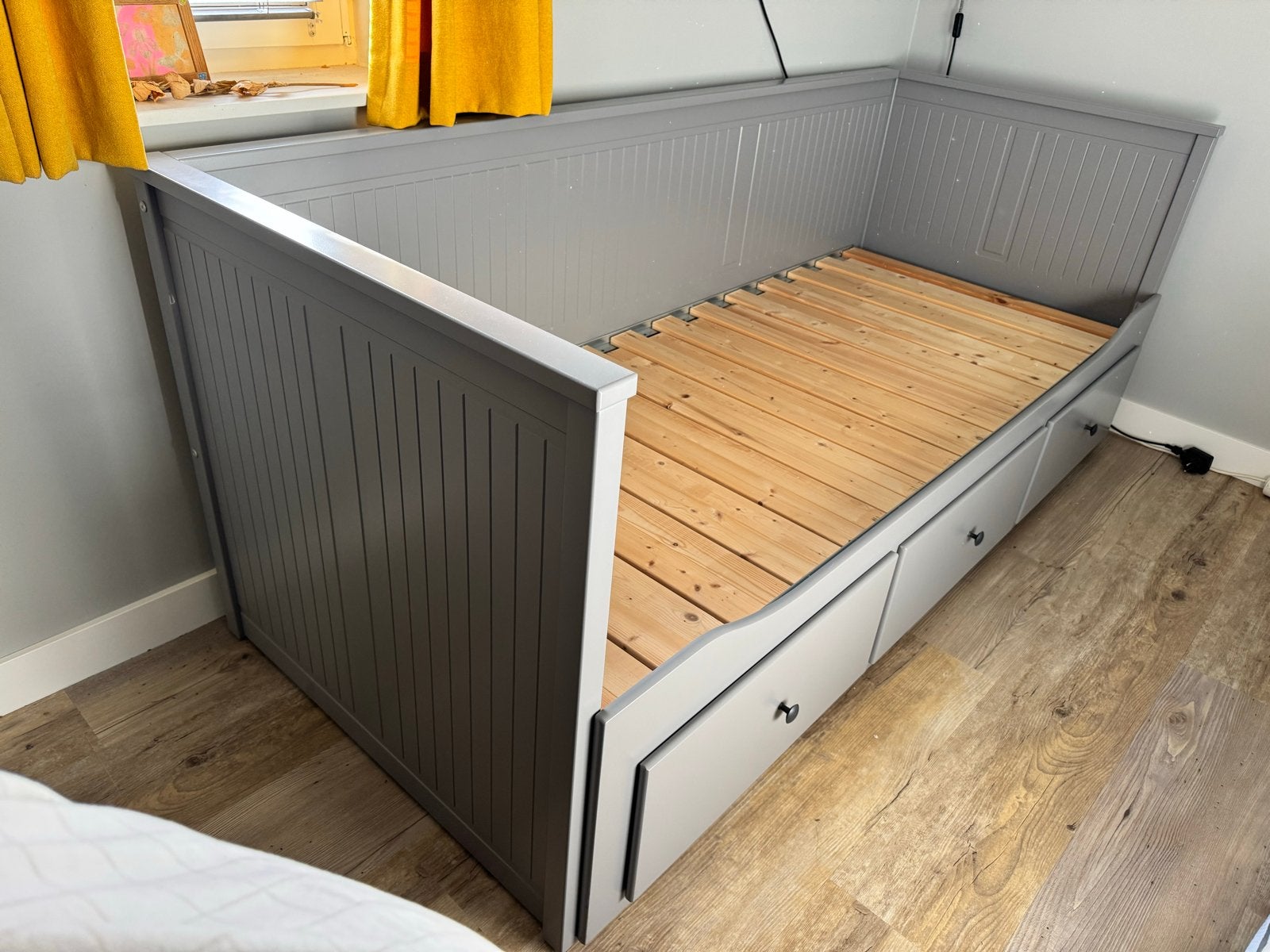 IKEA HEMNES bedbank grijs - uitschuifbaar 1/2 persoons
