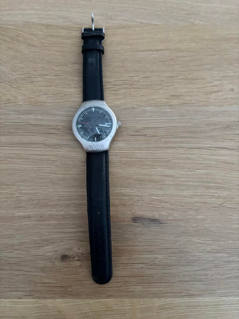 Mooi en officieel BMW Horloge - Perfect voor de liefhebber, Sieraden, Tassen en Uiterlijk, Overige merken, Leer, Staal, Polshorloge