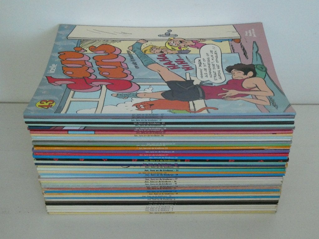 Jan Jansen en de Kinderen || 43 mooie strips, Boeken, Eén stripboek, Ophalen of Verzenden, Gelezen