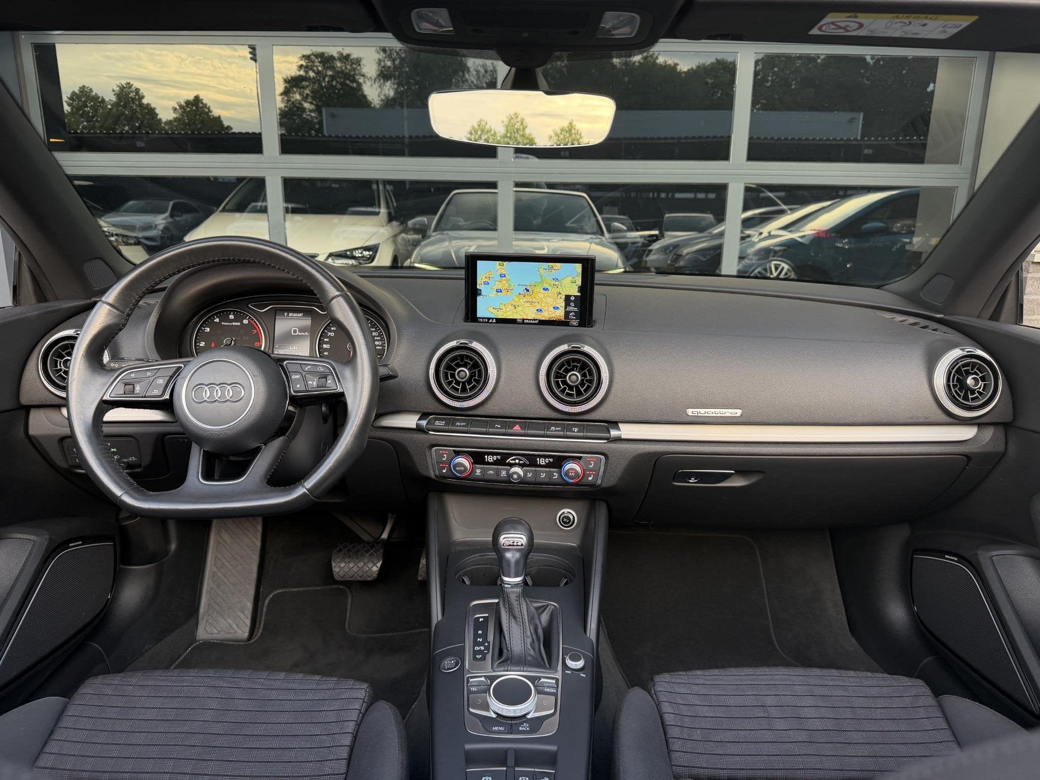 Audi A3 Cabriolet 40 TFSI S-Line Quattro | Navi | BTW-Auto, Stof, Gebruikt, 4 stoelen, Wit