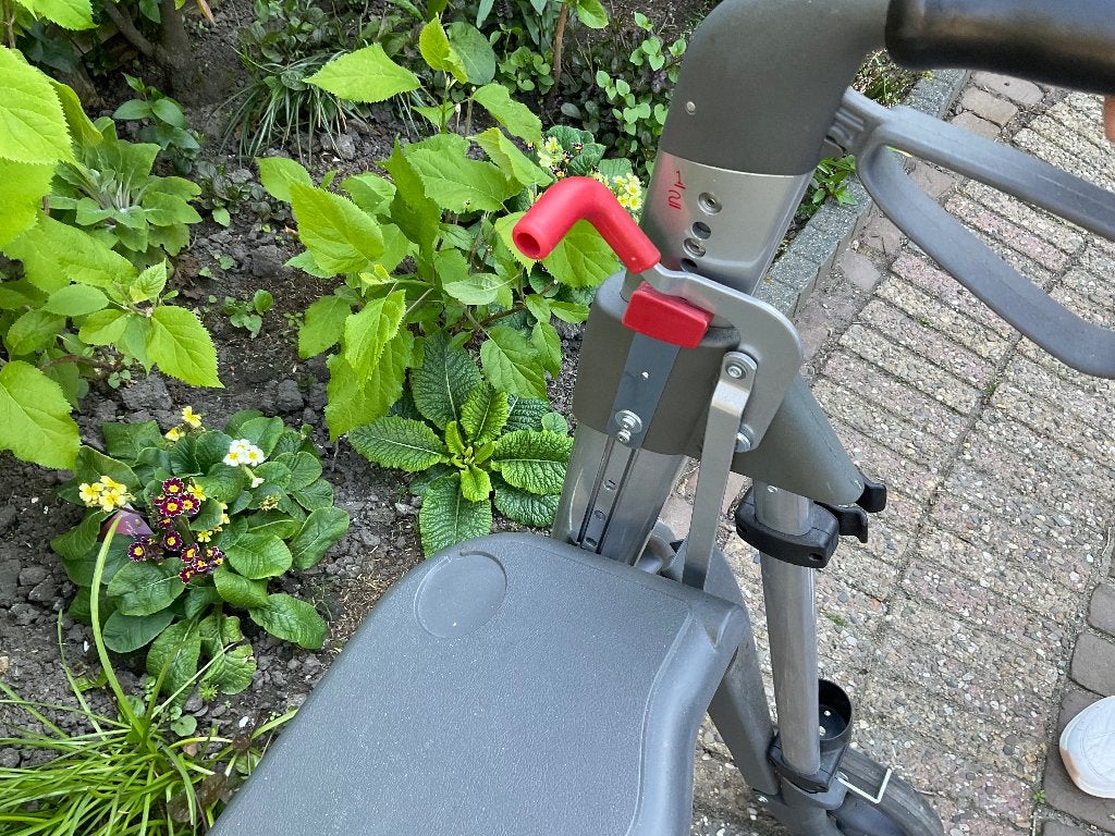 Mooie, nette rollator zo goed als nieuw, Diversen, Ophalen, Opvouwbaar, Zo goed als nieuw