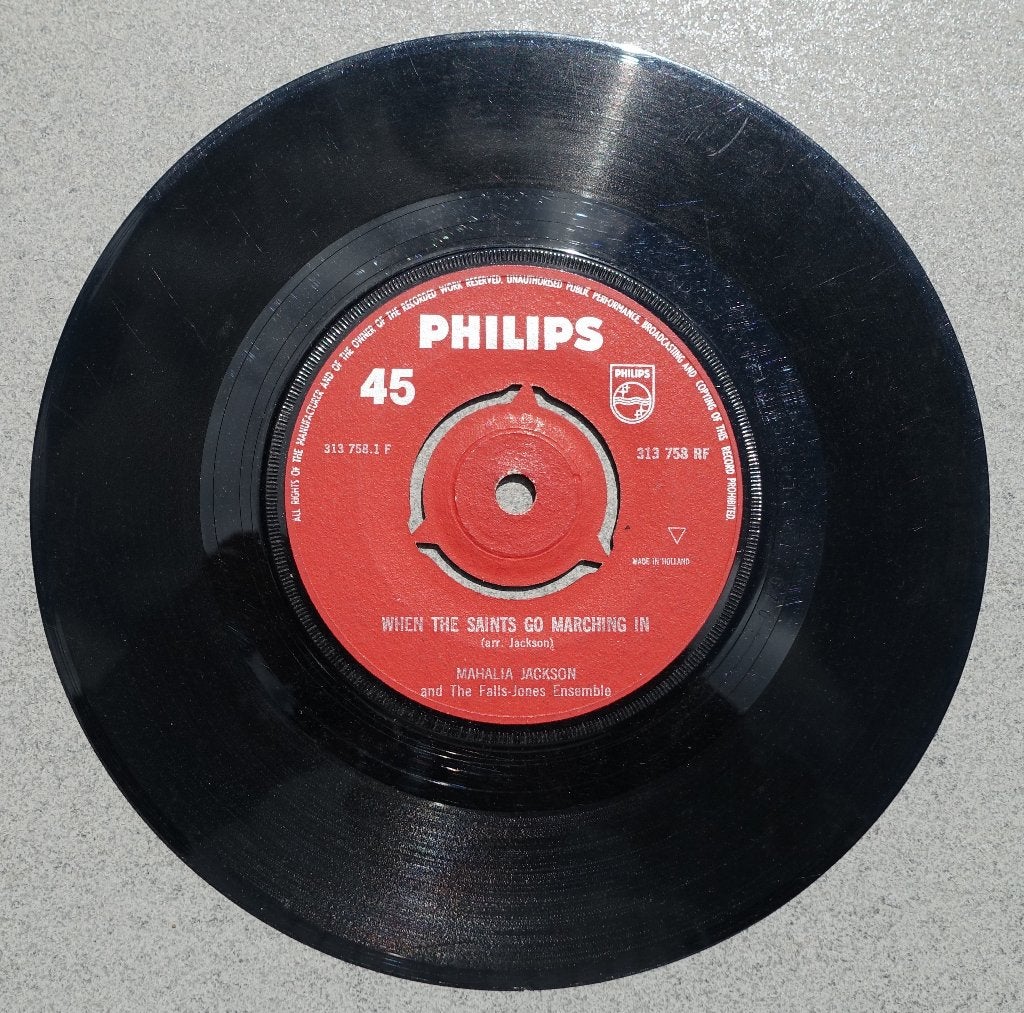 Mahalia Jackson - when the saints come marching in 7'' vinyl, Cd's en Dvd's, Gebruikt, 7 inch, Ophalen of Verzenden, Beschermende buitenhoes