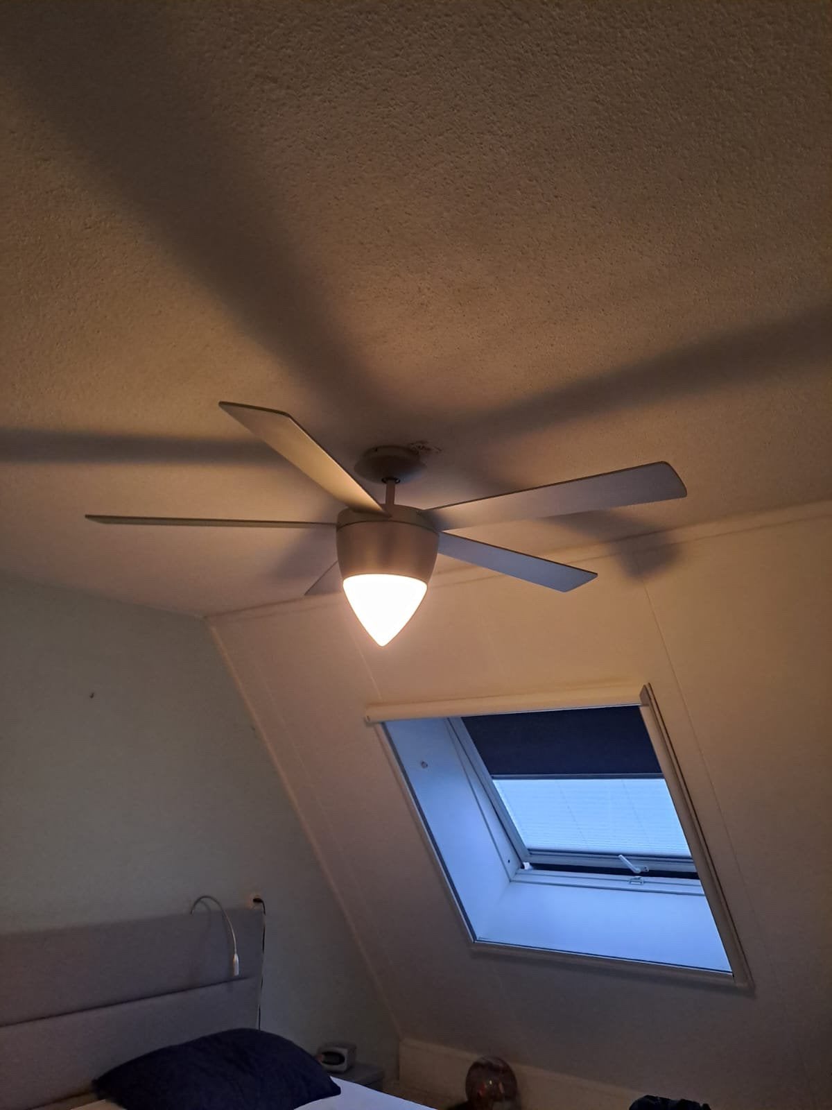 Plafond ventilator en lamp, Ophalen of Verzenden, Zo goed als nieuw, Plafondventilator