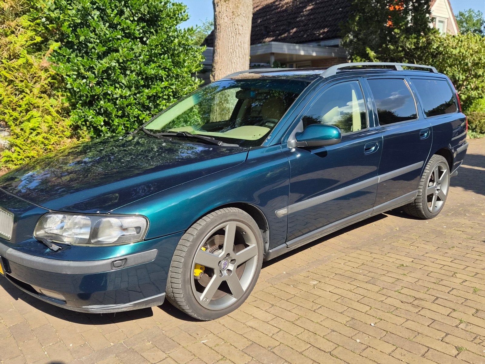 Volvo V70 2.3 T-5 293 pk en 465 nm, Auto's, 1800 kg, Beige, Leder en Stof, Stationwagon