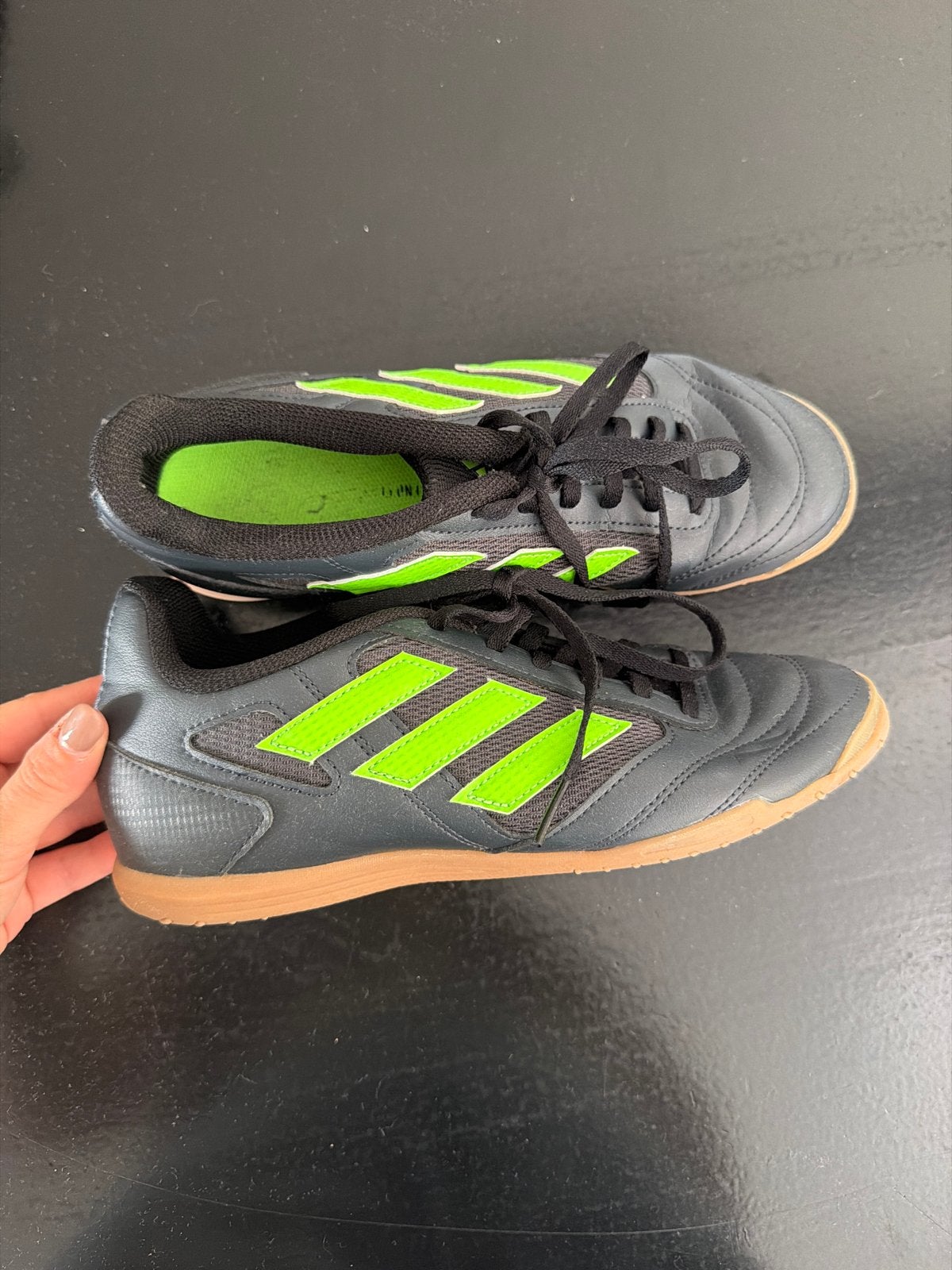 Adidas zaalvoetbalschoenen - Maat 39 1/3, Maat XS of kleiner, Ophalen of Verzenden, Gebruikt, Schoenen