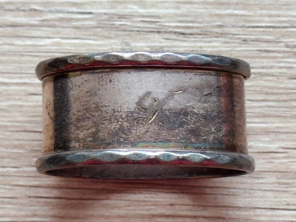 Antiek vintage oude servetring met initialen T, Antiek en Kunst, Ophalen of Verzenden