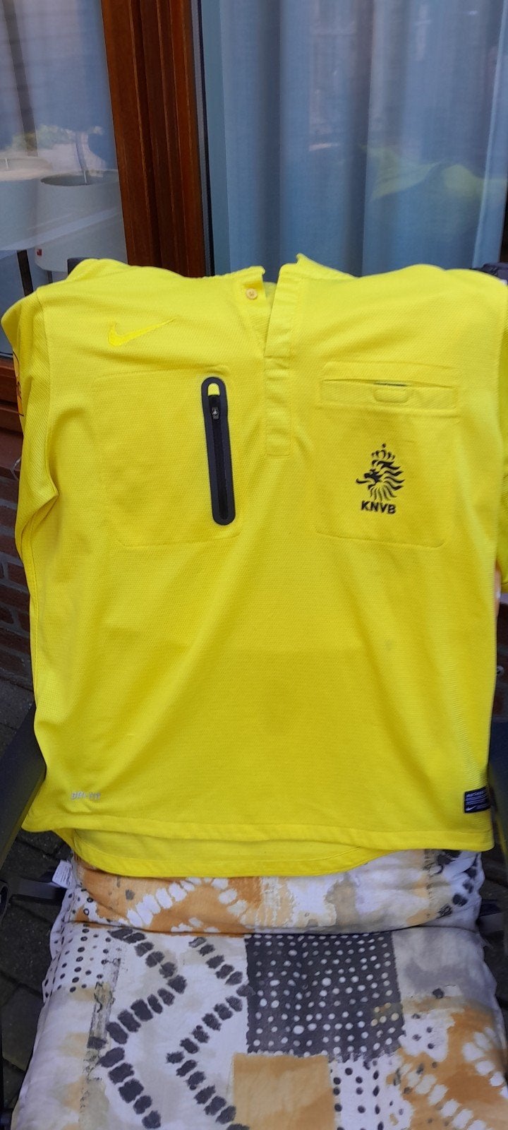 KNVB Scheidsrechtersshirt Geel Maat  L, Maat L, Ophalen of Verzenden, Zo goed als nieuw, Shirt