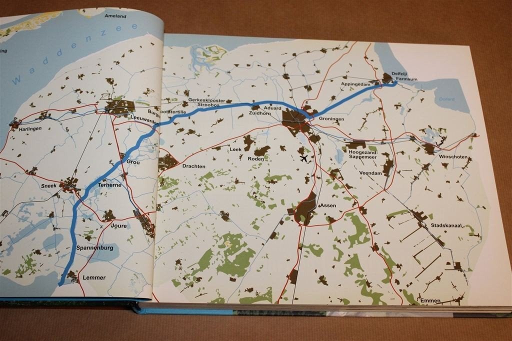 Het Kanaal — Fotoboek Vaarweg Lemmer Delfzijl, Ophalen of Verzenden, Zo goed als nieuw