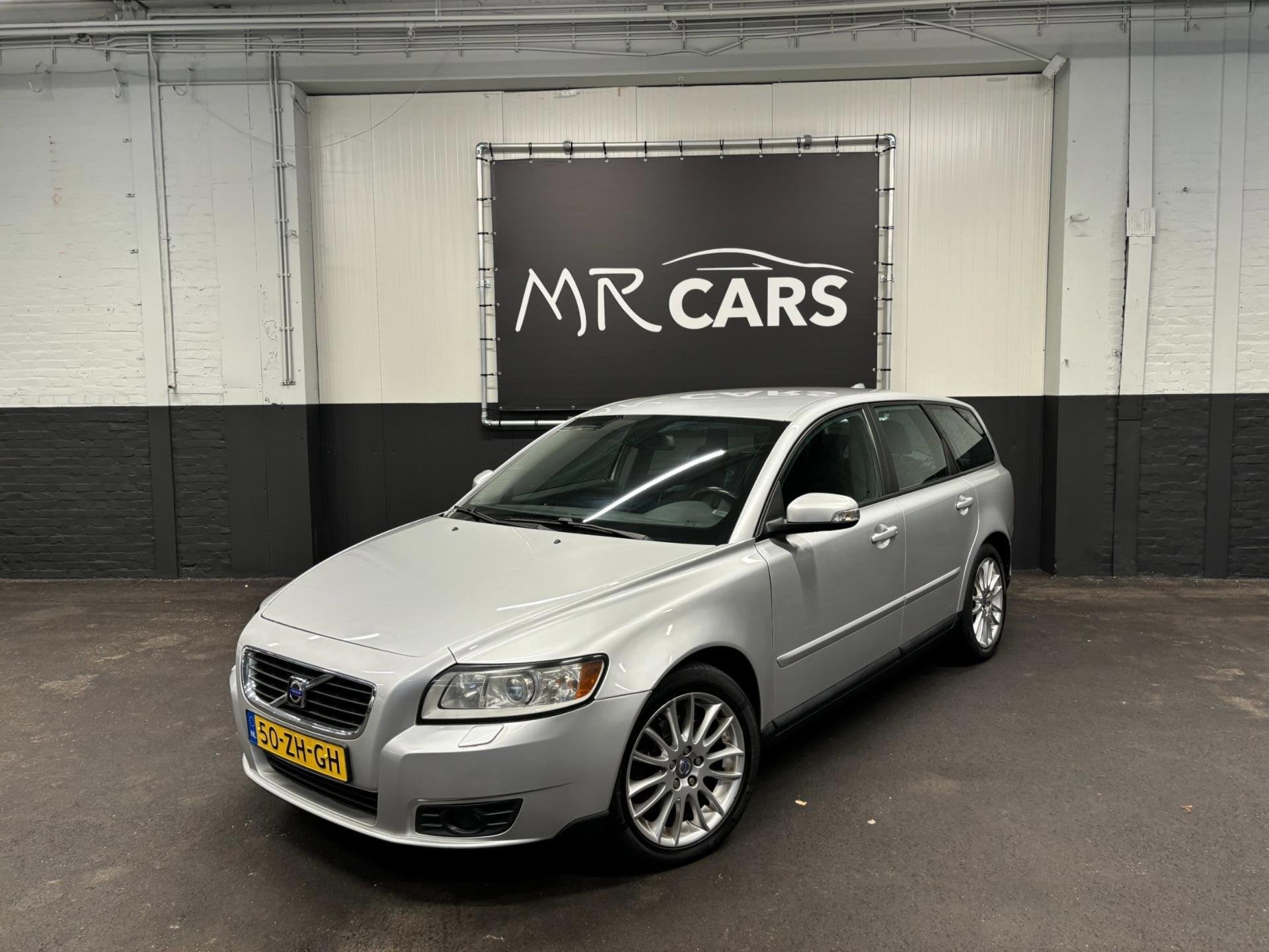 Volvo V50 2.4 Edition II automaat/leder, 1373 kg, Zwart, 700 kg, 2435 cc