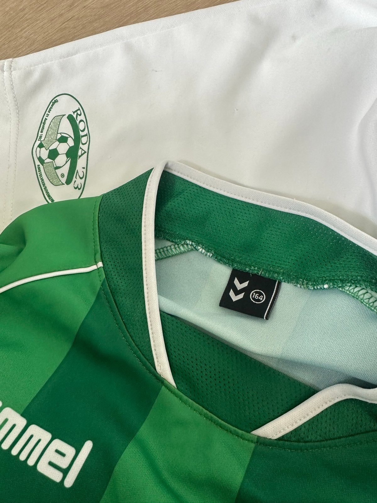 Roda '23 Voetbaltenue Hummel - Maat 164, Ophalen of Verzenden, Zo goed als nieuw, Jongen