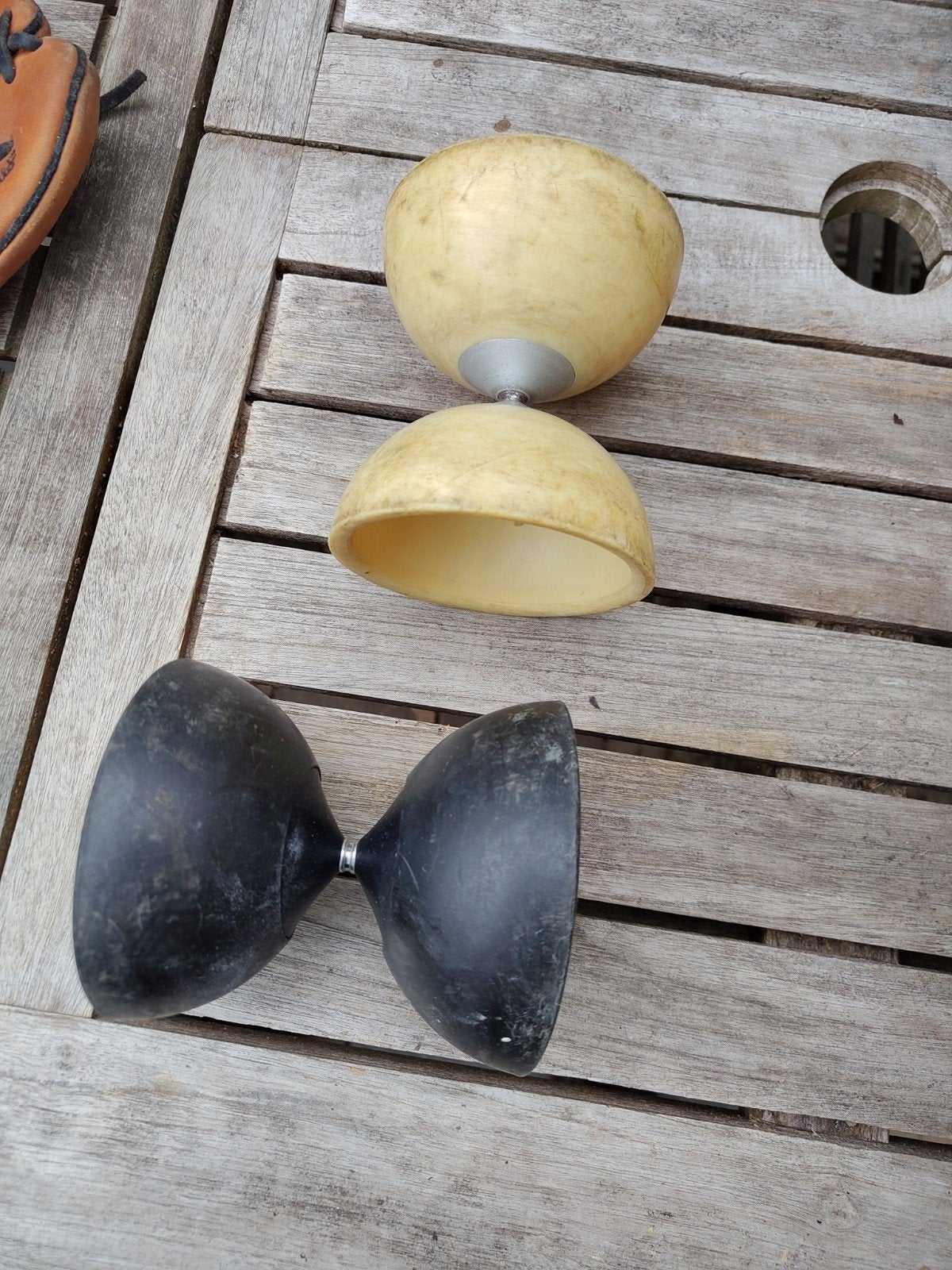 Diabolo's: wit en zwart, Kinderen en Baby's, Speelgoed | Overig, Ophalen of Verzenden, Gebruikt, Jongen of Meisje