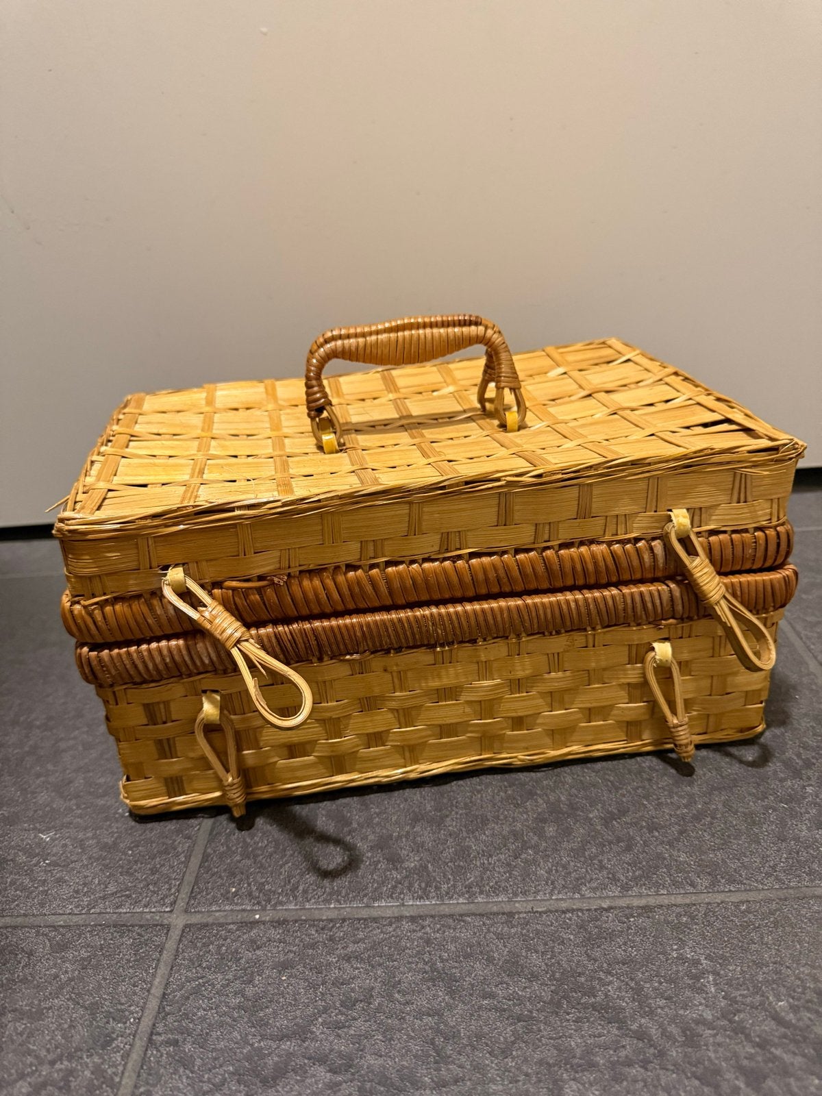 Vintage rieten picknickmand / opbergkist, Ophalen, Overige materialen, Gebruikt, 50 tot 100 cm