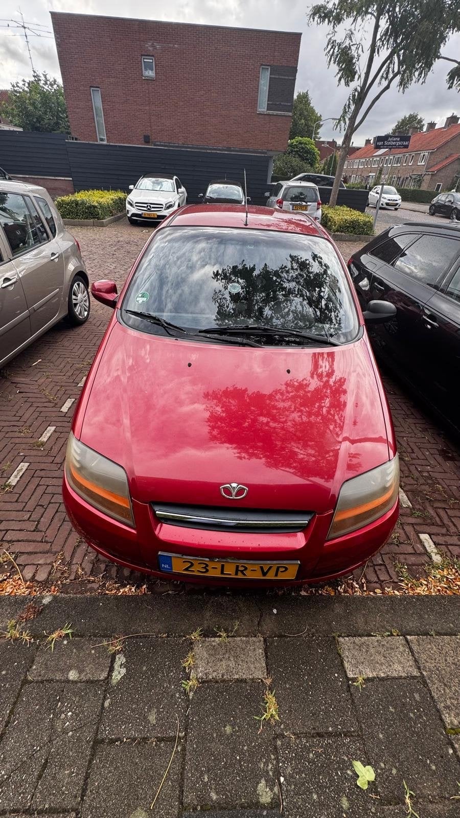 Daewoo Kalos 1.4 16V AUTOMATIC 2003 Rood 185.000 km., Auto's, 40 €/maand, 4 cilinders, 93 pk, Particulier