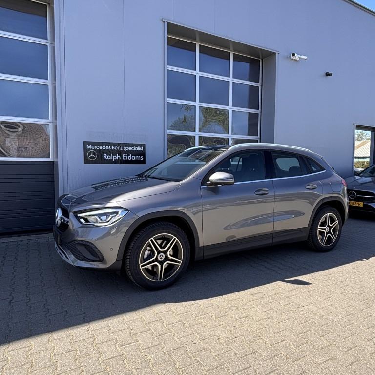 Mercedes-Benz GLA 250e *Pano, AMG wielen* GLA 250 e (247.786, Automaat, 4 cilinders, Bedrijf, 161 pk