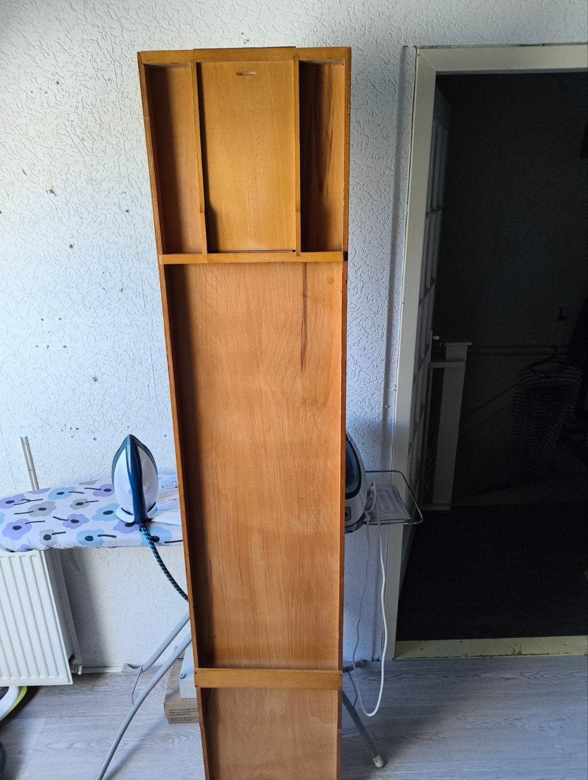 Sjoelbak, inclusief 30 stenen.
200/40 centimeters
Helemaal r, Ophalen