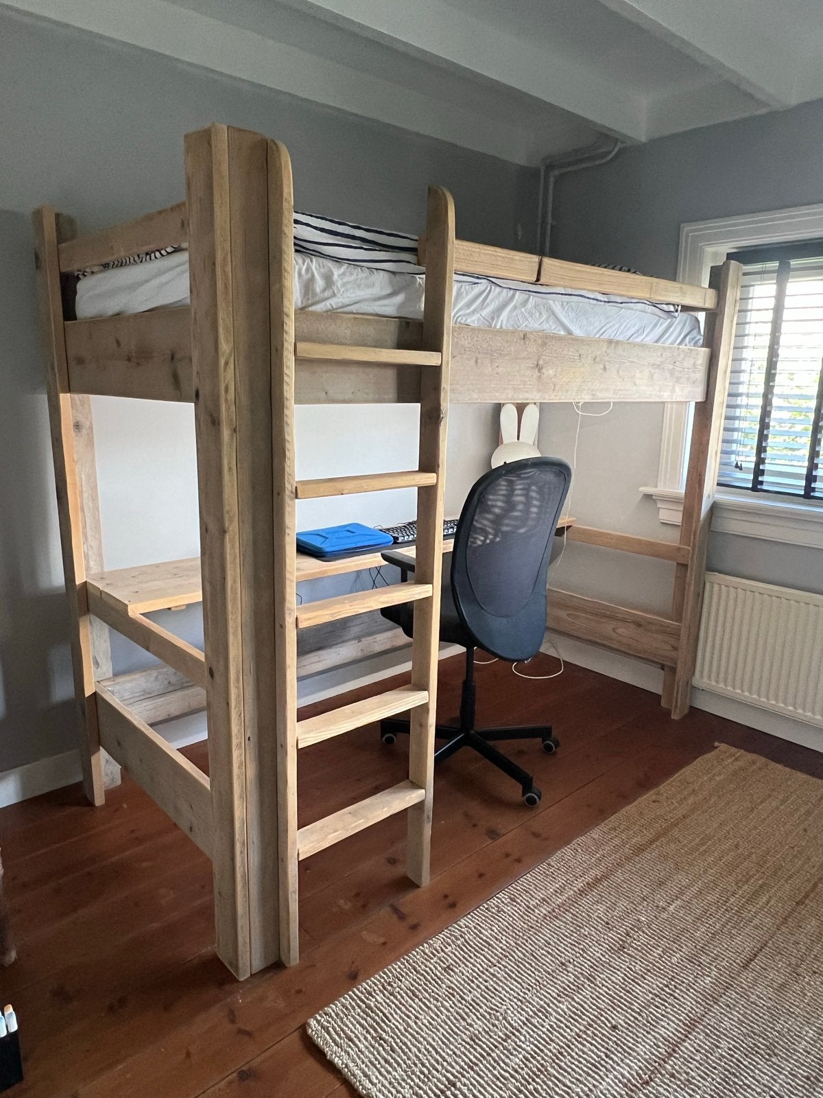 Stevig houten hoogslaper met bureau., Ophalen, Eenpersoons, Zo goed als nieuw, 200 cm