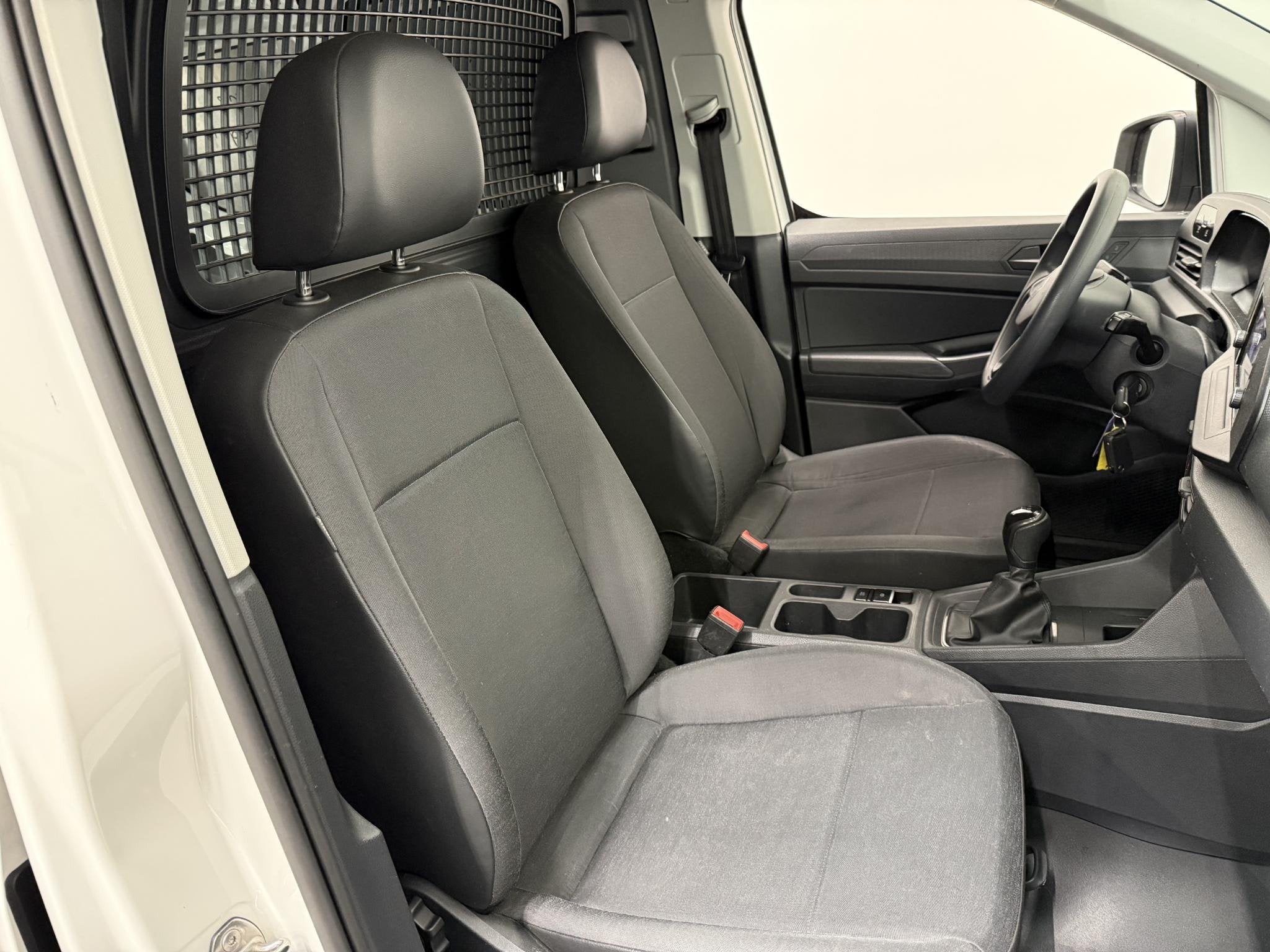 Volkswagen Caddy Cargo 2.0 TDI, Voorwielaandrijving, 1374 kg, Stof, Gebruikt