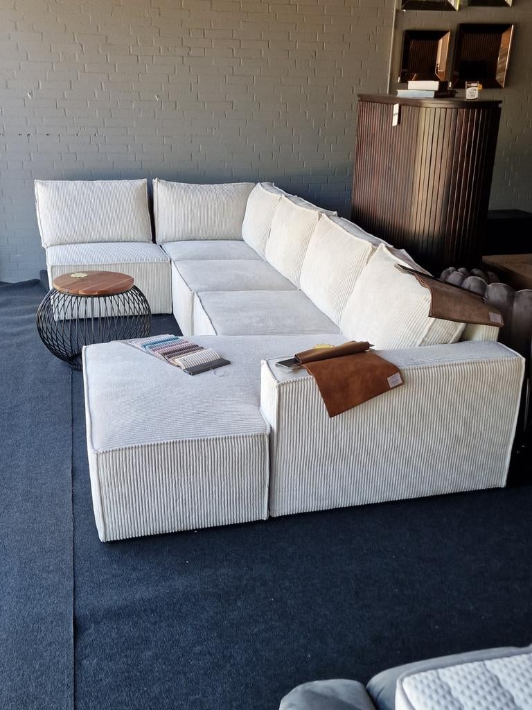 Mooie U-bank showroommodel  ribbenstof Nu voor €995!, 300 cm of meer, Ophalen of Verzenden, Zo goed als nieuw, Onbekend
