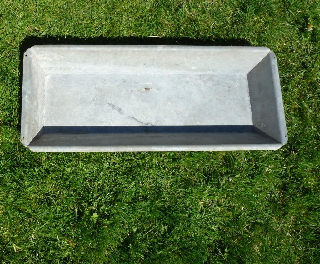 Oude zinken metalen trog / drink- of voederbak 80 cm, Meerdere dieren, Geit