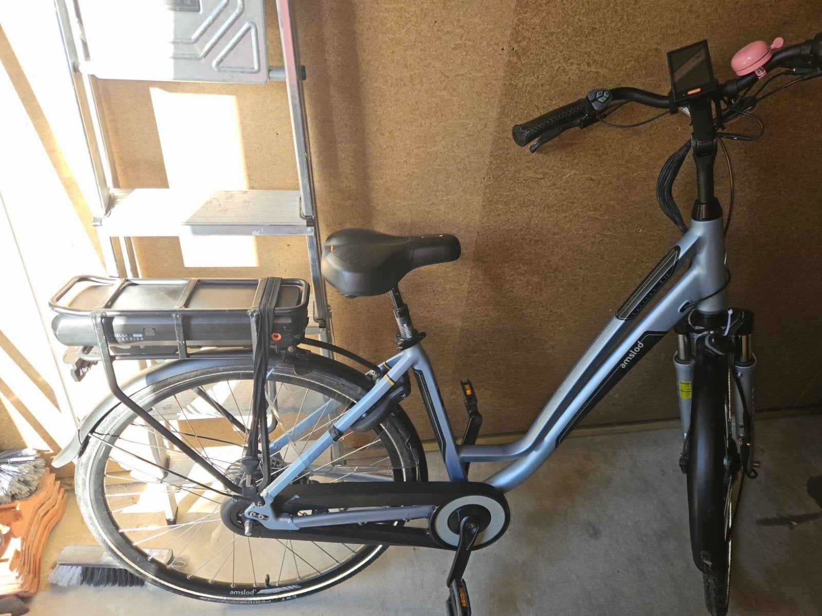 Amslod E-bike - opknapper, Gebruikt, 51 tot 55 cm, 50 km per accu of meer, Ophalen