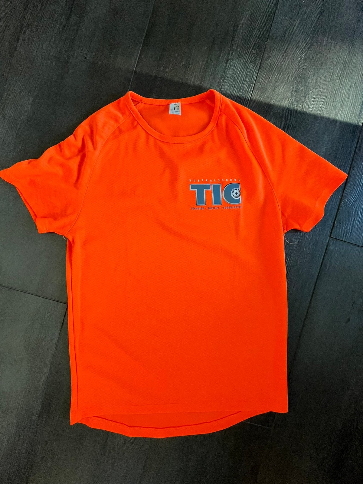 Leuk sportshirt maat xxs, Ophalen of Verzenden, Zo goed als nieuw, Jongen of Meisje, Sport- of Zwemkleding