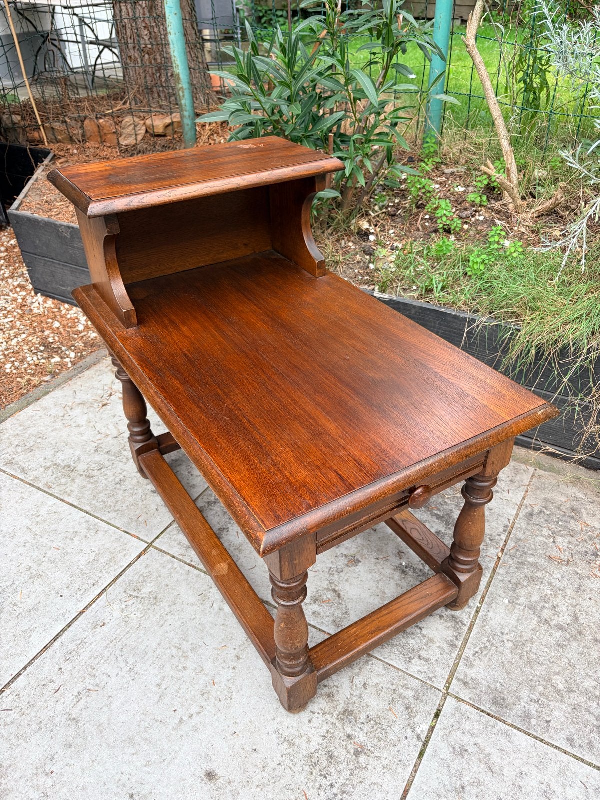 Foto 3 van Vintage telefoontafel / bijzettafel met lade – hout